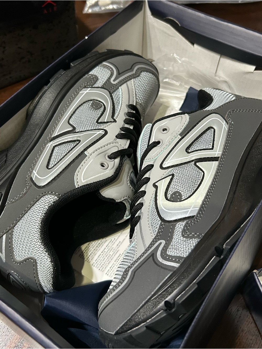 Dior b30